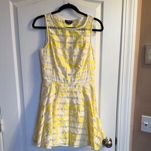 bebe Yellow and White Sleeveless Fit & Flare Mini Dress